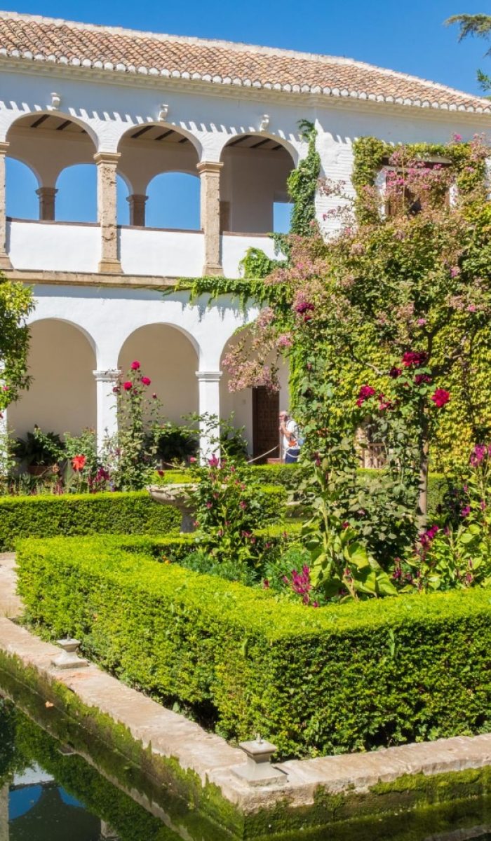 view-generalife-gardens-alhambra-granada-spain